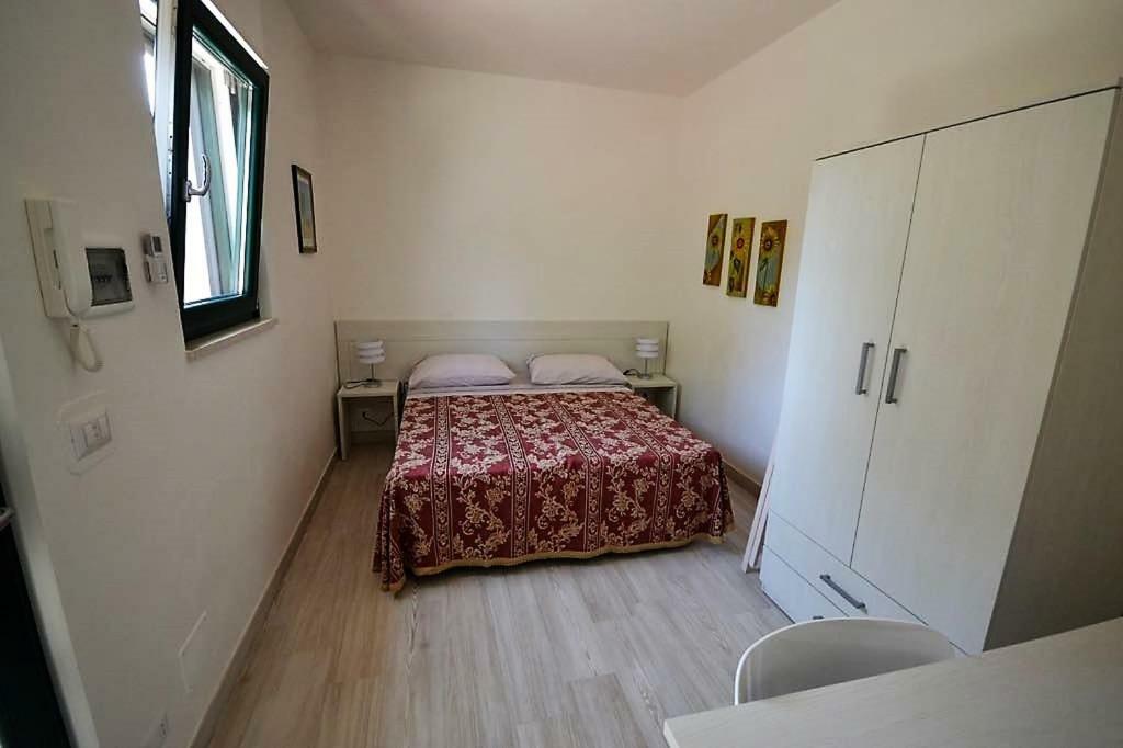 Гостевой дом Le Stanze Di Casa Polinisso Каровиньо Экстерьер фото